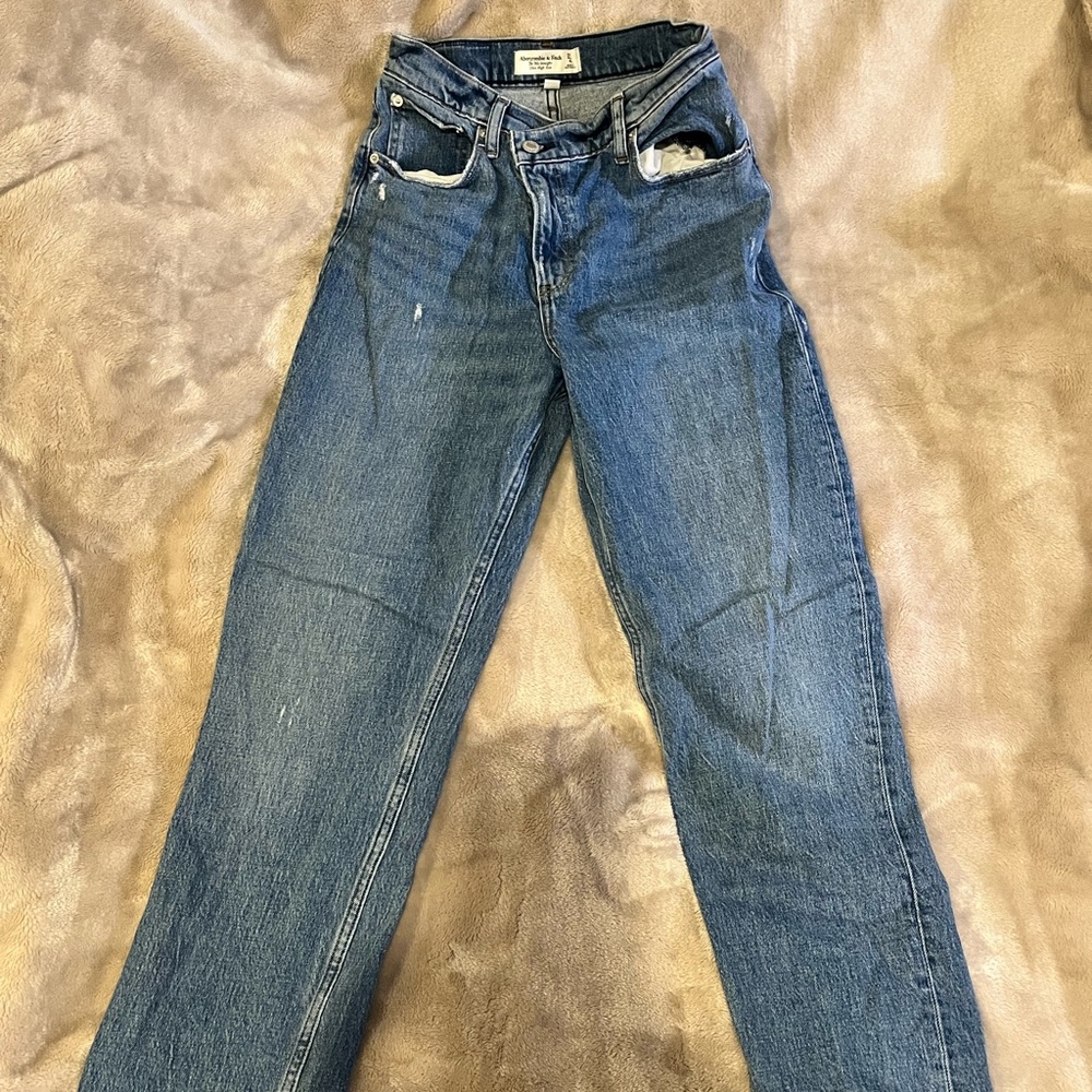 Abercrombie & Fitch Ultra High Rise Blue Jeans Curve Love Size 4R / 27